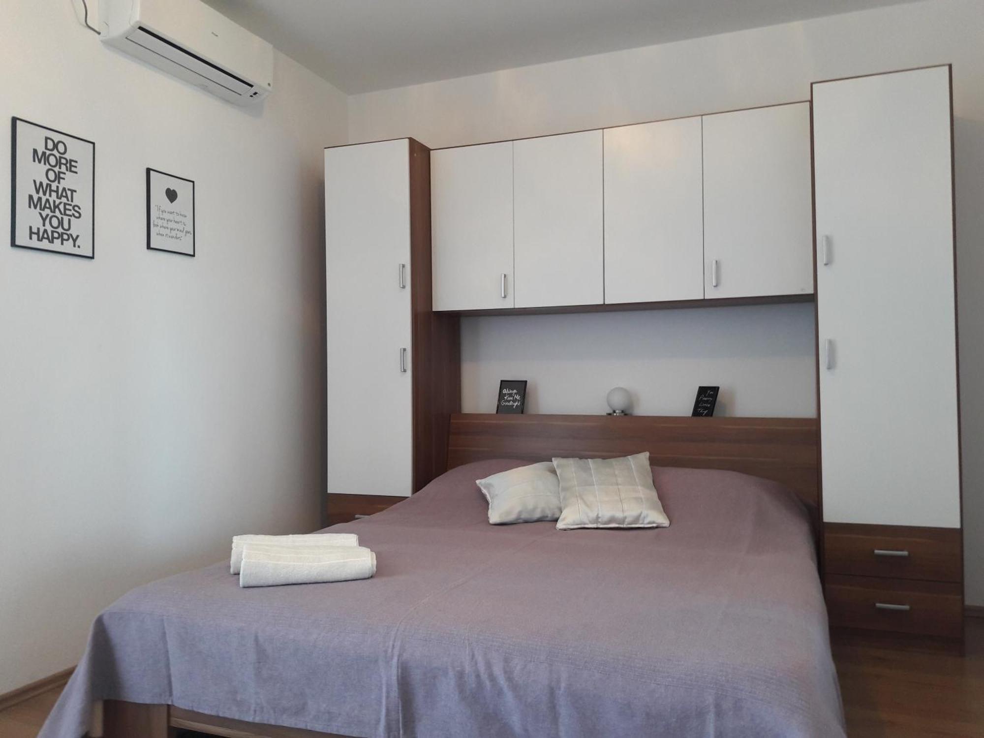 Guest House Jelsa 3*