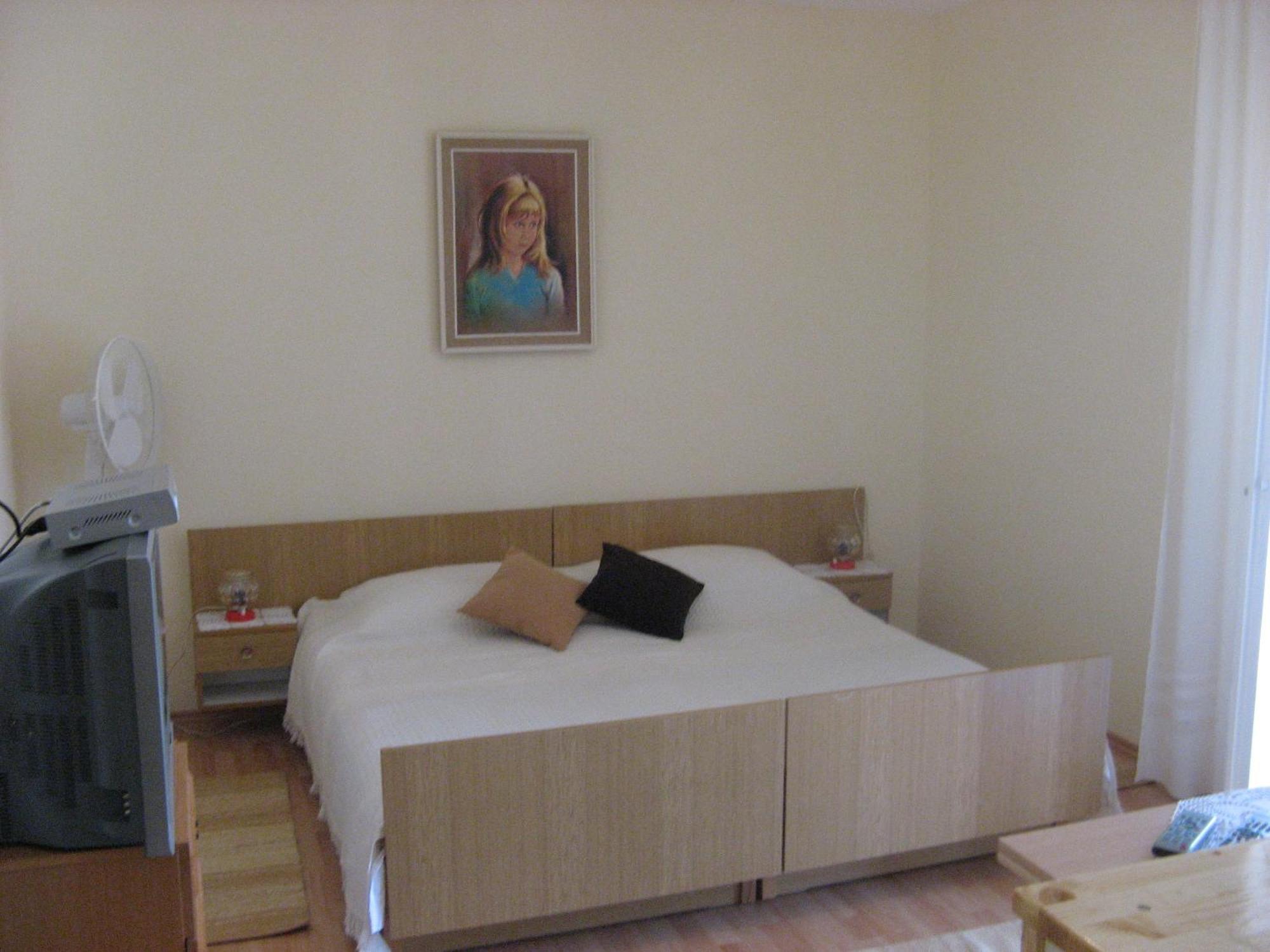 Guest House Jelsa Guest house 3*