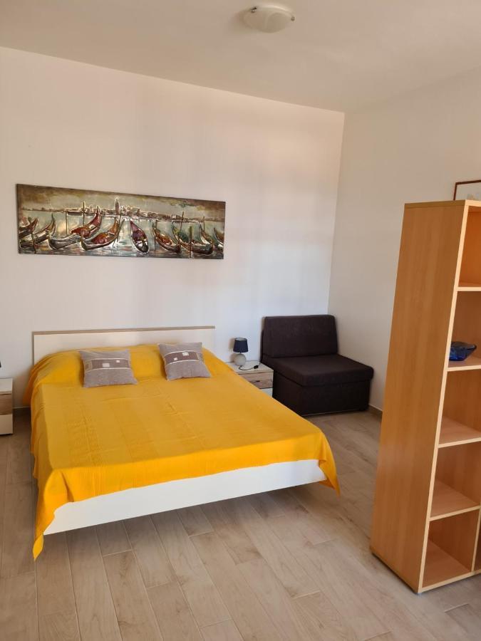 Guest House Jelsa 3*